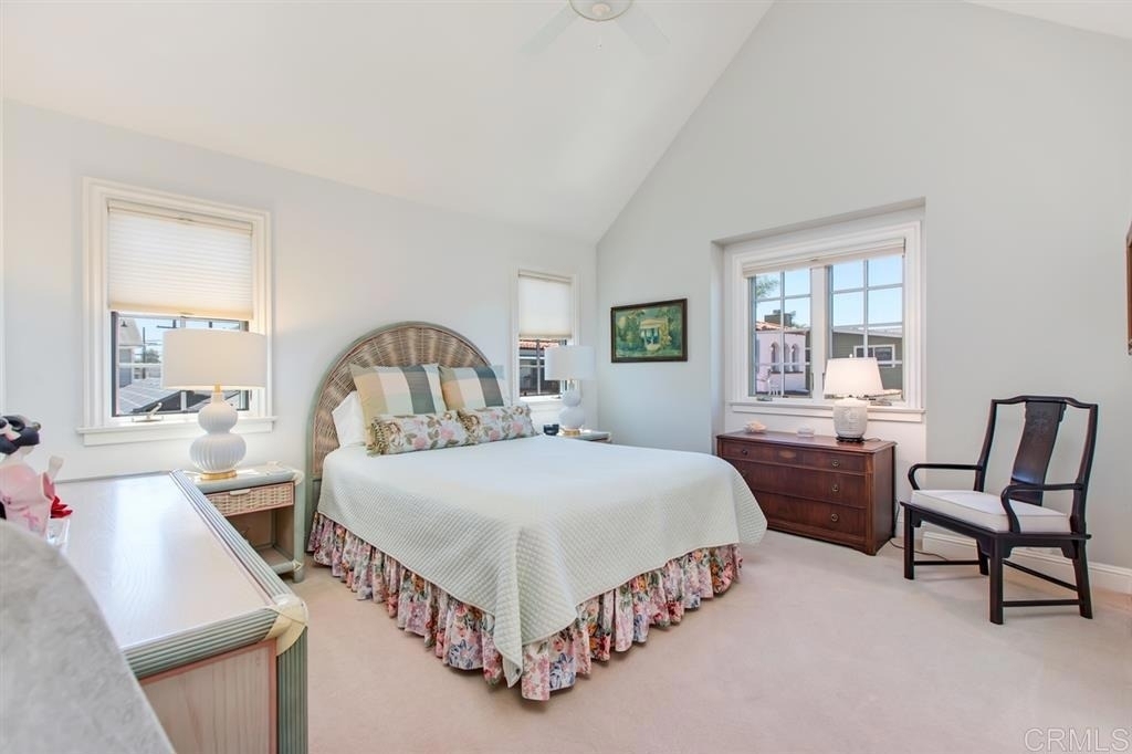 958 A Avenue - Photo 5