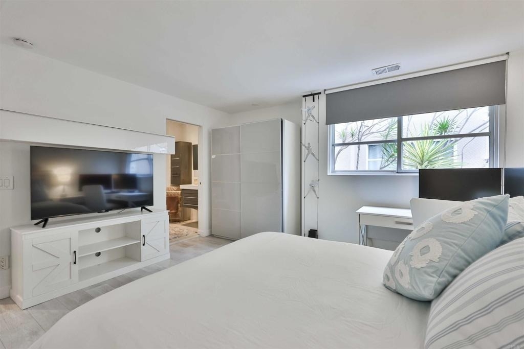 942 D Avenue - Photo 8