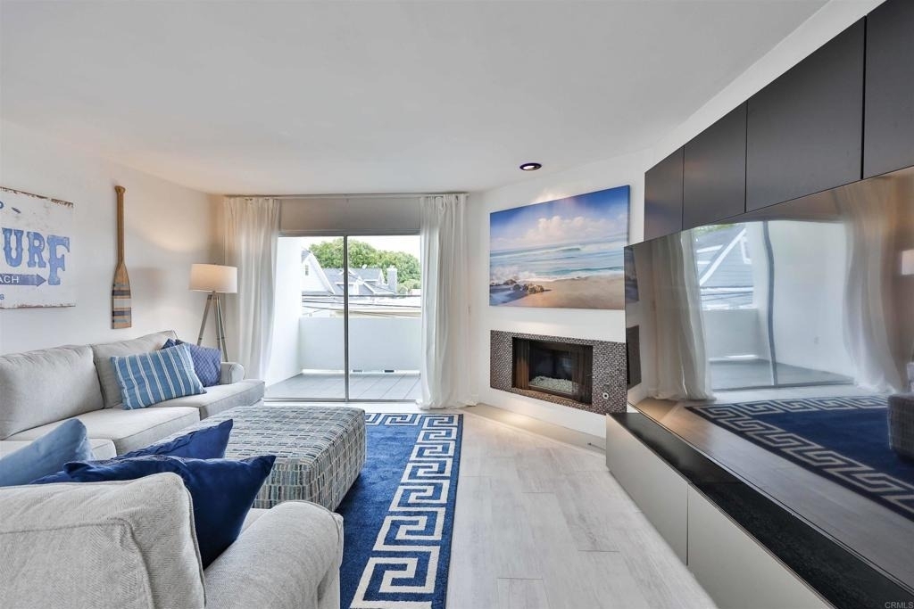 942 D Avenue - Photo 3