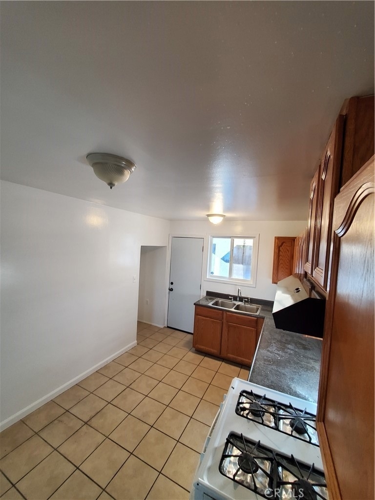 8550 C Avenue - Photo 5