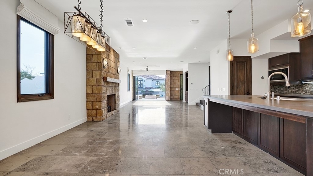 243 Poppy Avenue - Photo 9