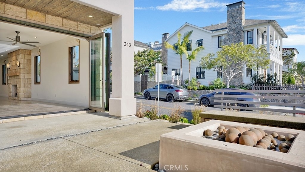 243 Poppy Avenue - Photo 23