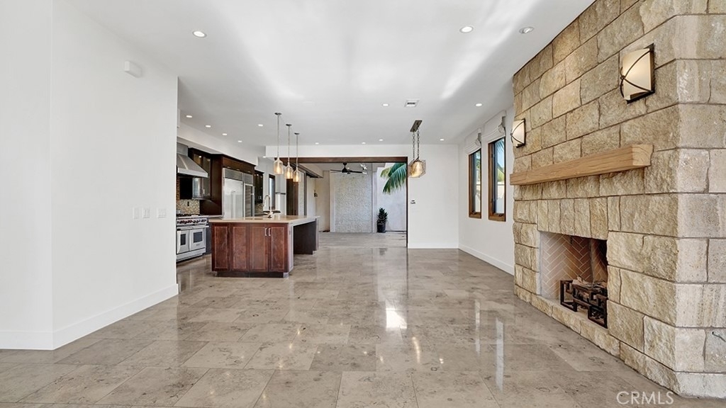 243 Poppy Avenue - Photo 4