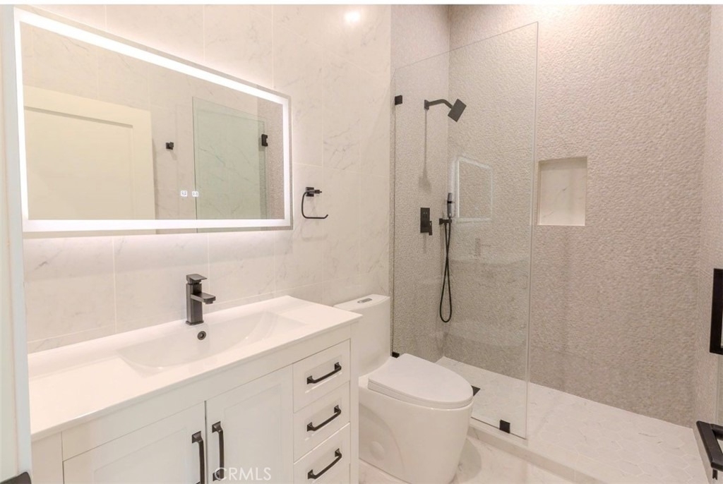 2941 Mary Street - Photo 3
