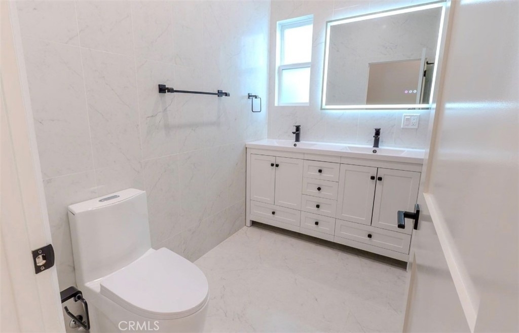 2941 Mary Street - Photo 6