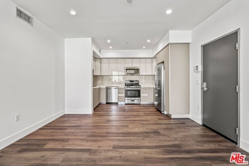 850 Wilcox - Photo 3