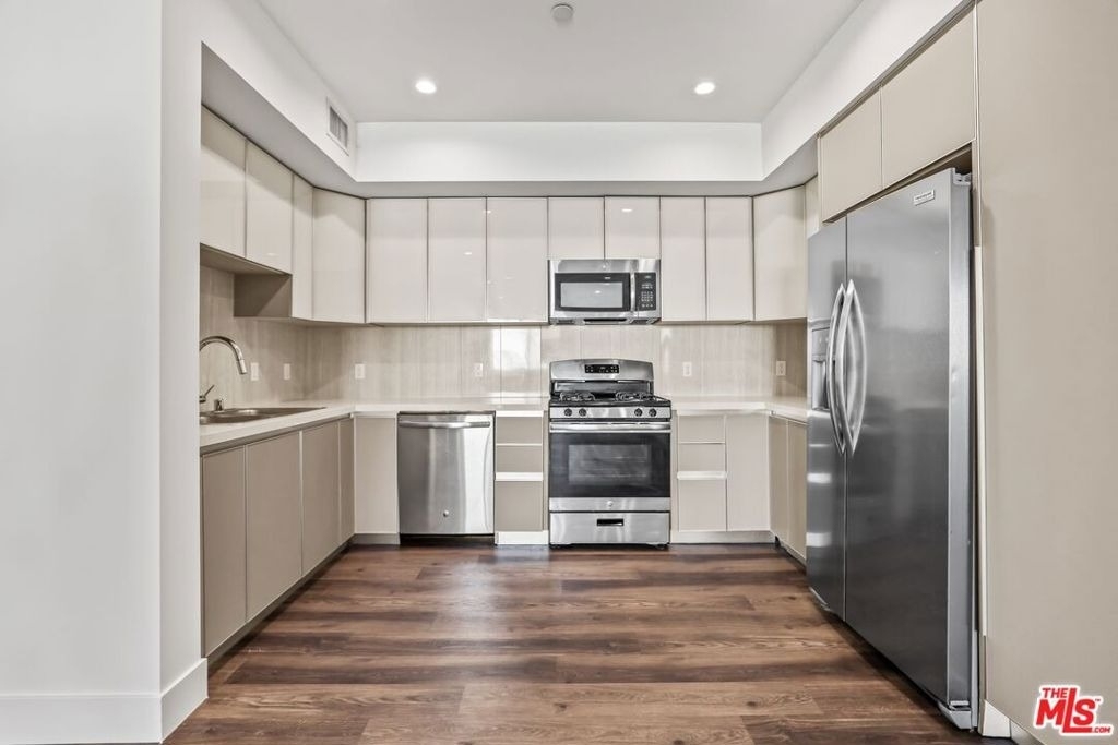850 Wilcox - Photo 1