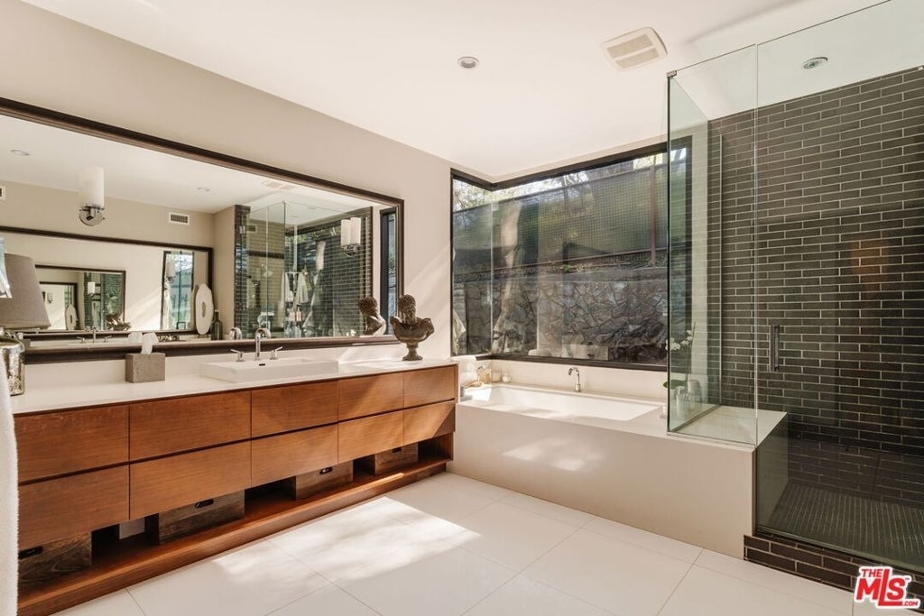 15490 Milldale Drive - Photo 8