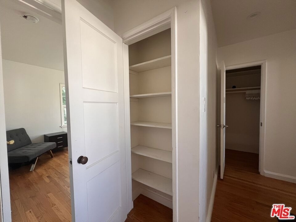 2333 S Garth Avenue - Photo 4