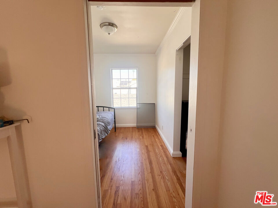 2333 S Garth Avenue - Photo 9