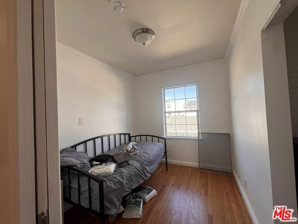2333 S Garth Avenue - Photo 10