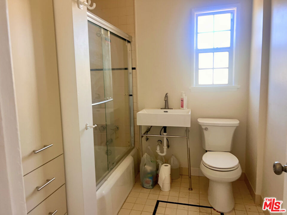 2333 S Garth Avenue - Photo 6