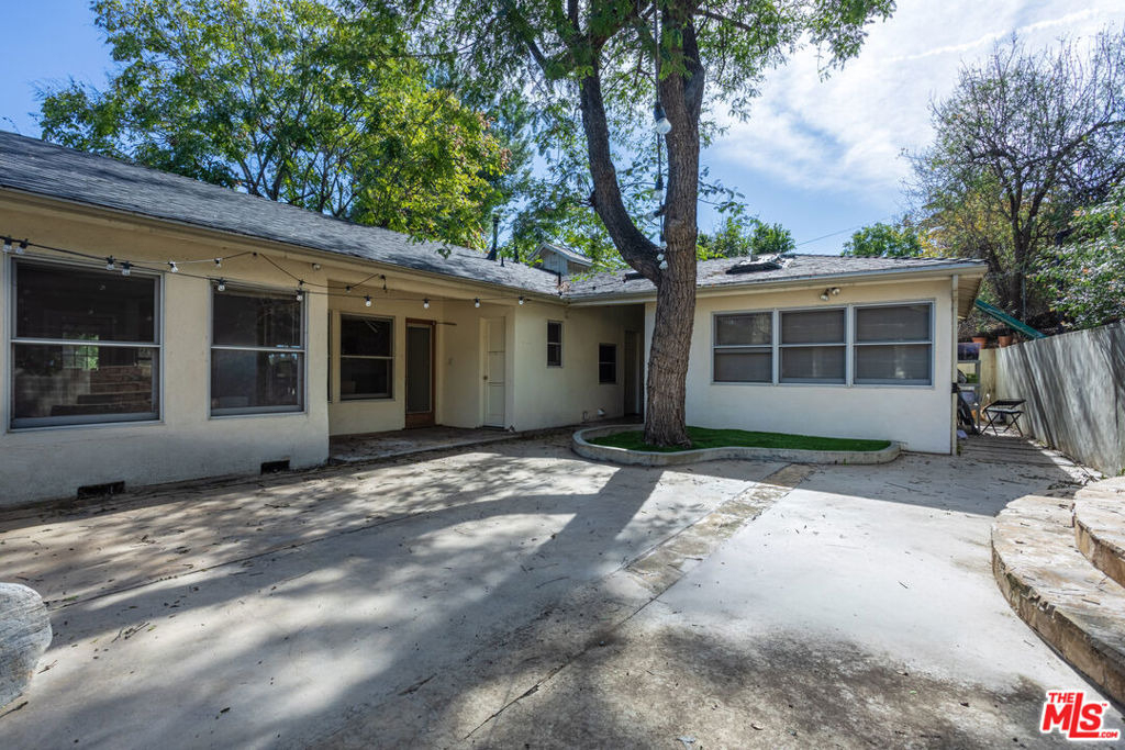 19439 Oxnard Street - Photo 1