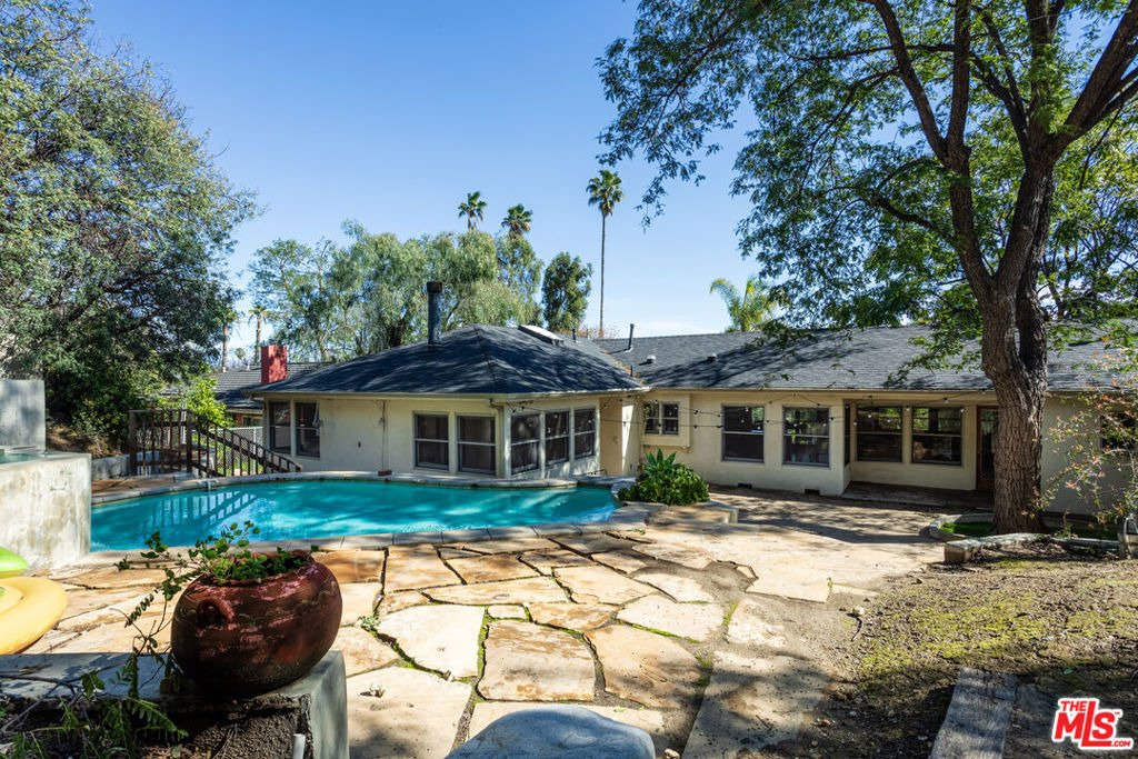 19439 Oxnard Street - Photo 10