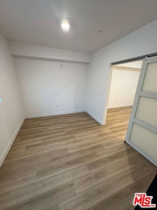 1039 E 28th Street - Photo 11