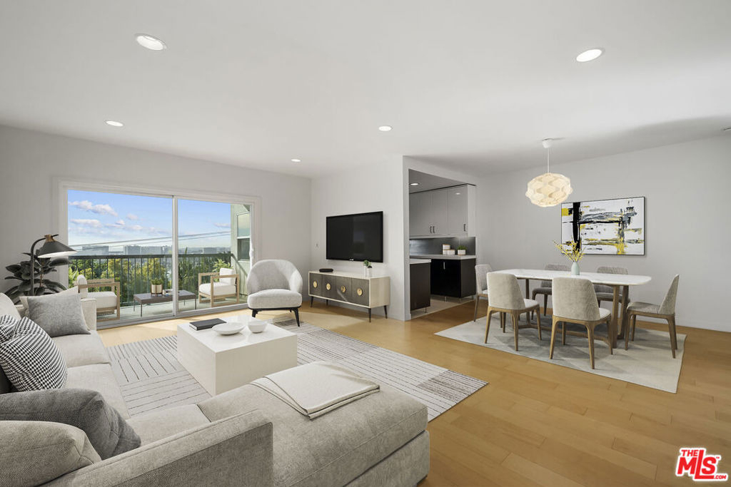 8550 Holloway Drive - Photo 2