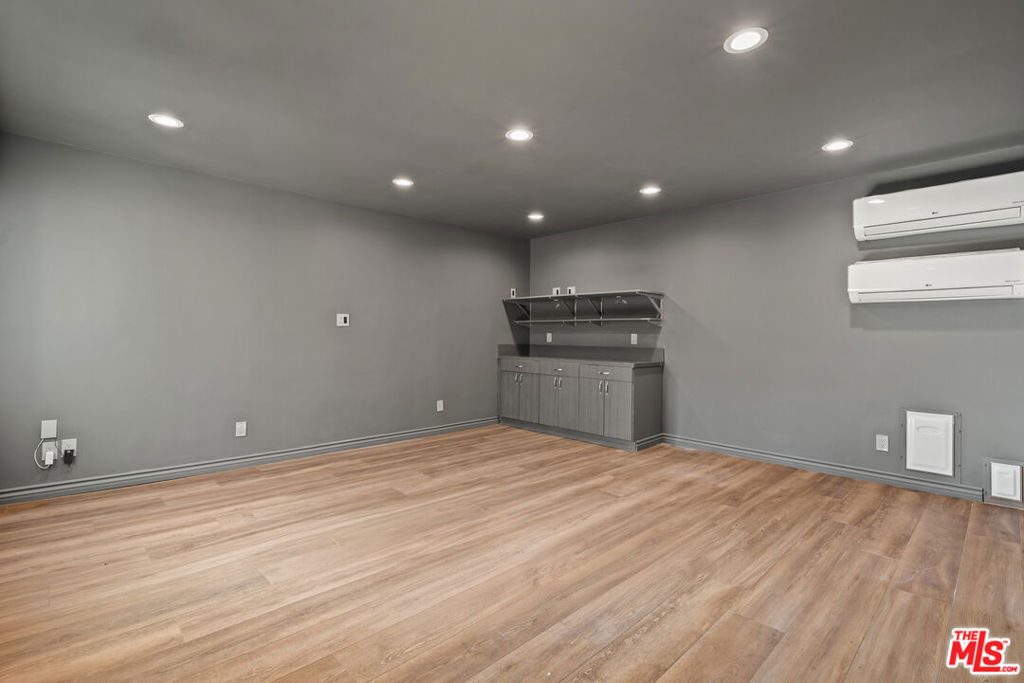 4530 Bakman Avenue - Photo 17