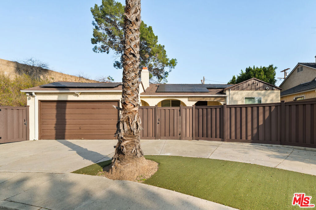4530 Bakman Avenue - Photo 0