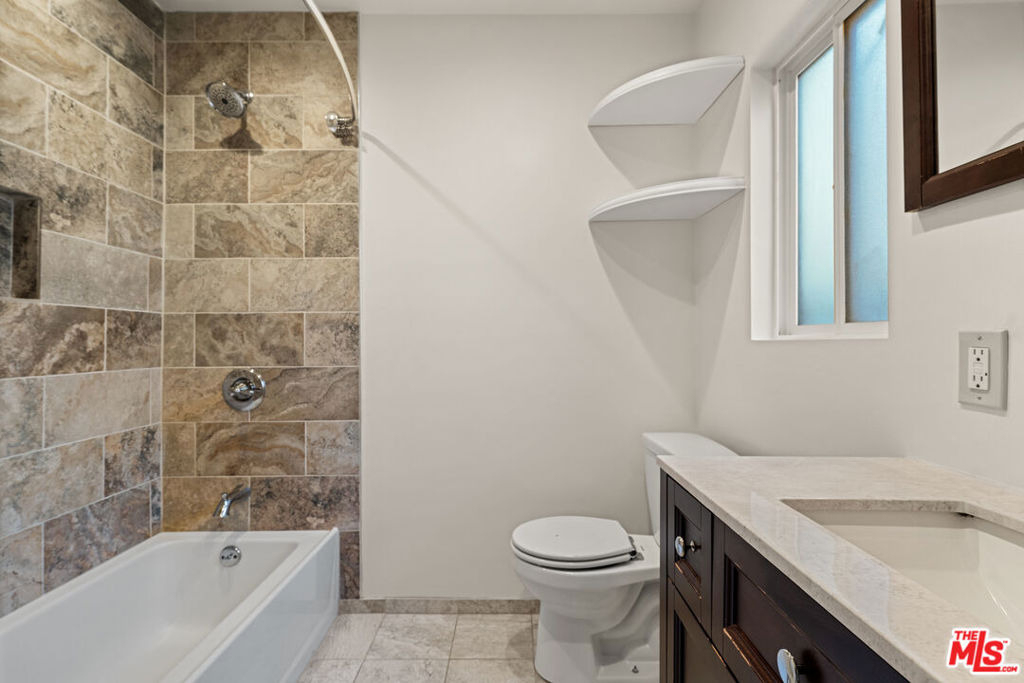 4530 Bakman Avenue - Photo 7