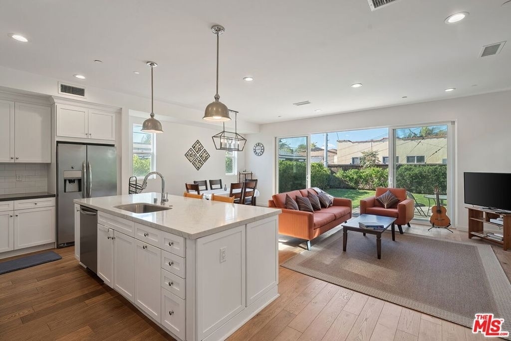 10833 Tabor Street - Photo 3