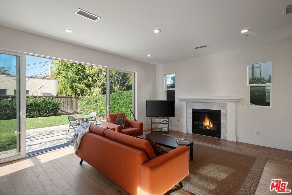 10833 Tabor Street - Photo 2