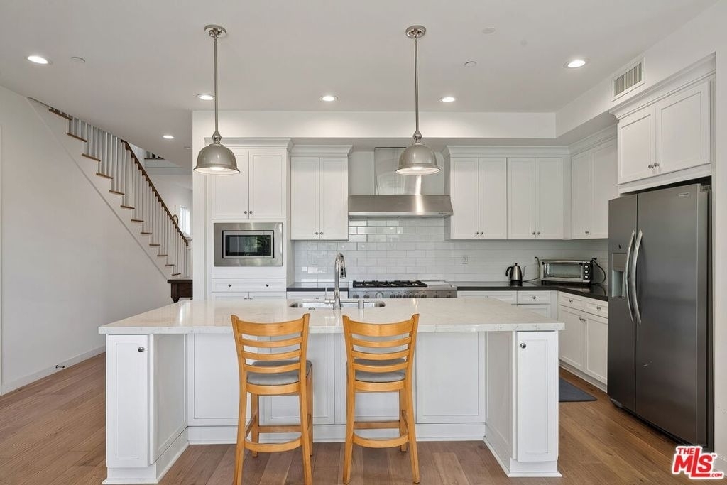 10833 Tabor Street - Photo 4