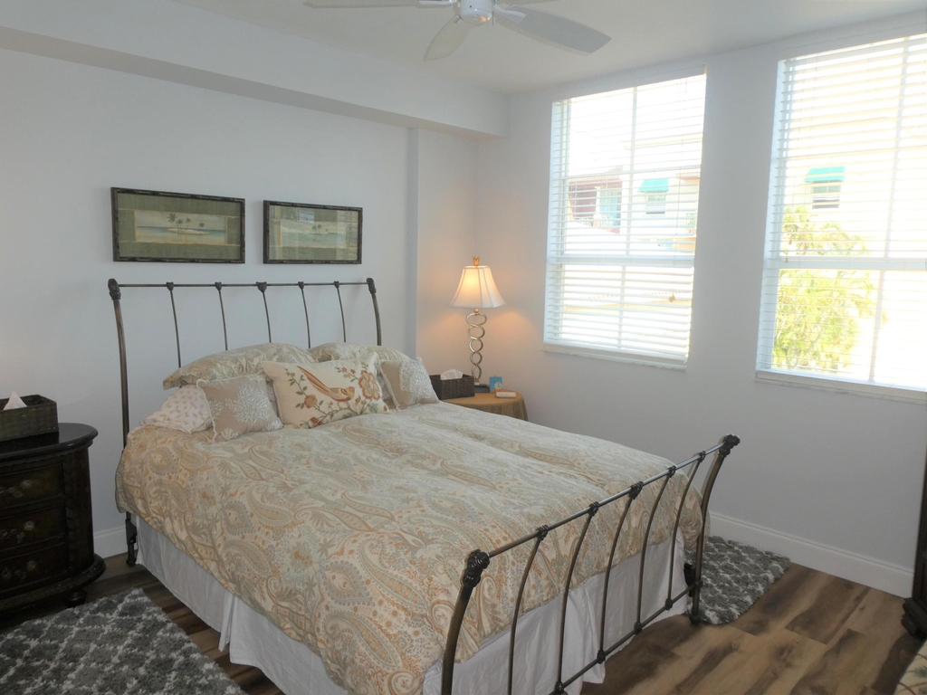 600 S Dixie Highway - Photo 10