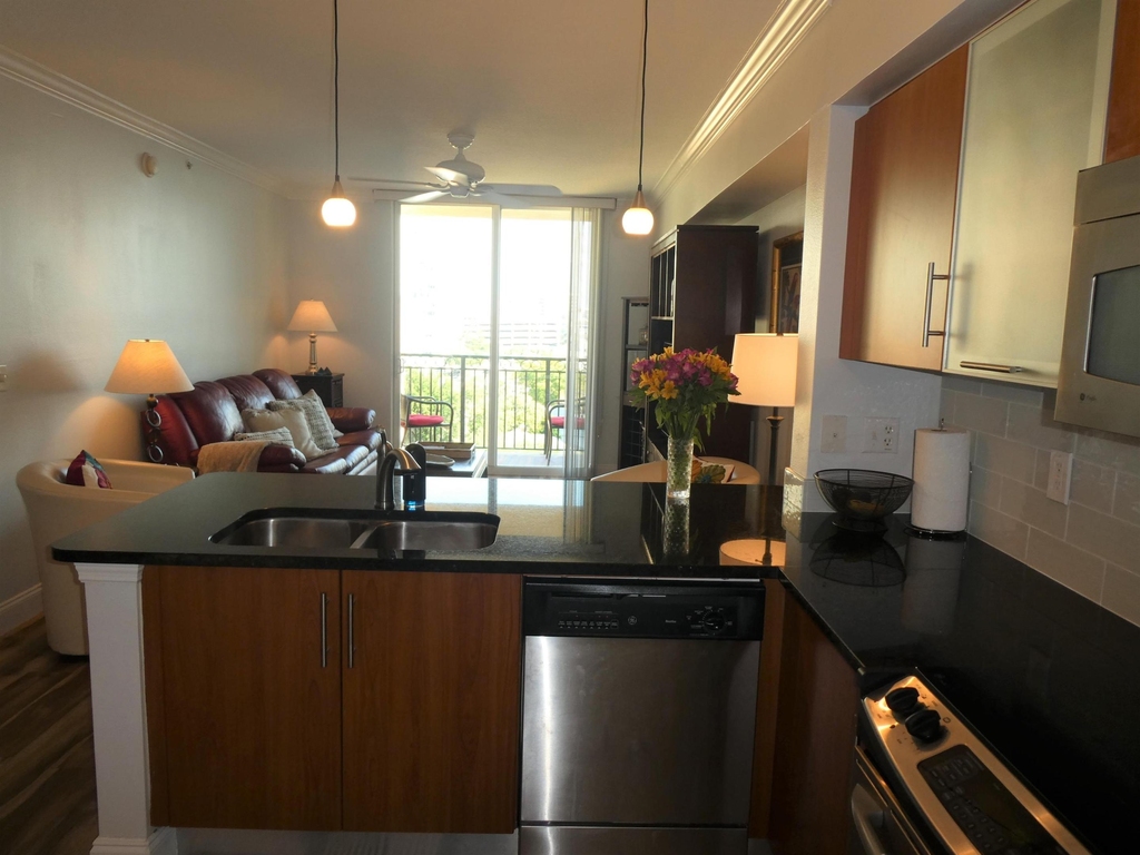 600 S Dixie Highway - Photo 9