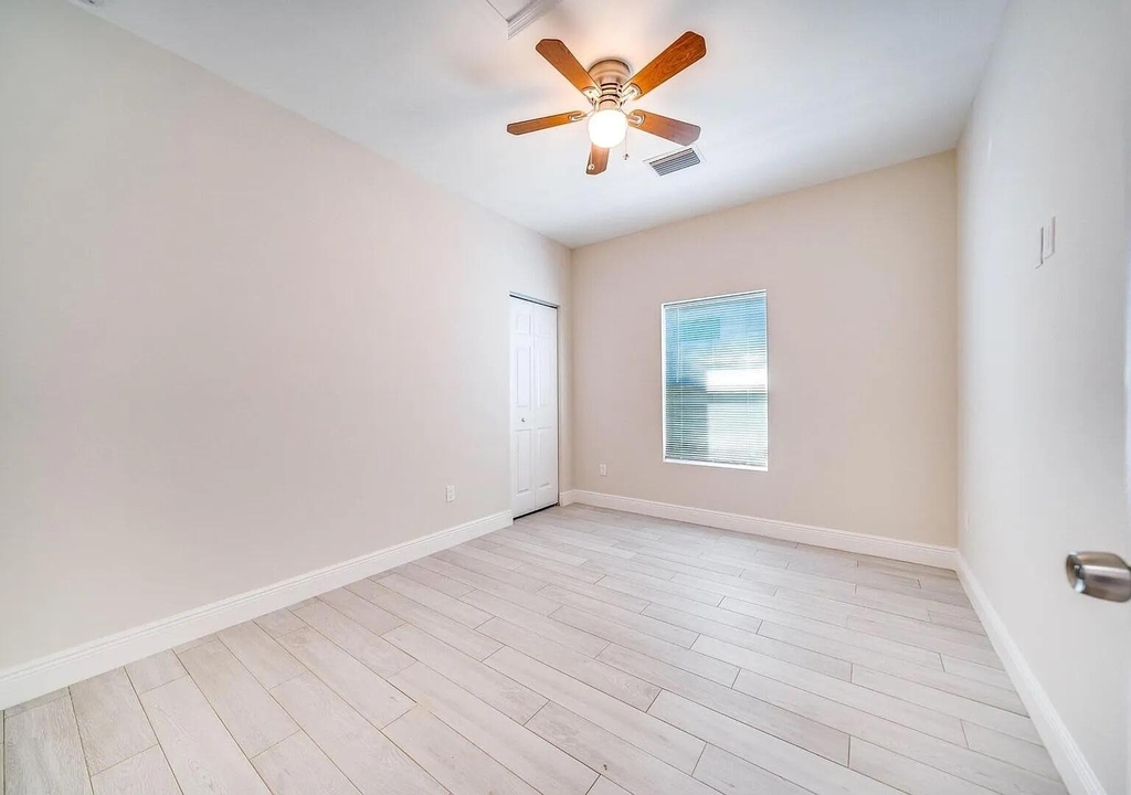 2714 Nokomis Avenue - Photo 15