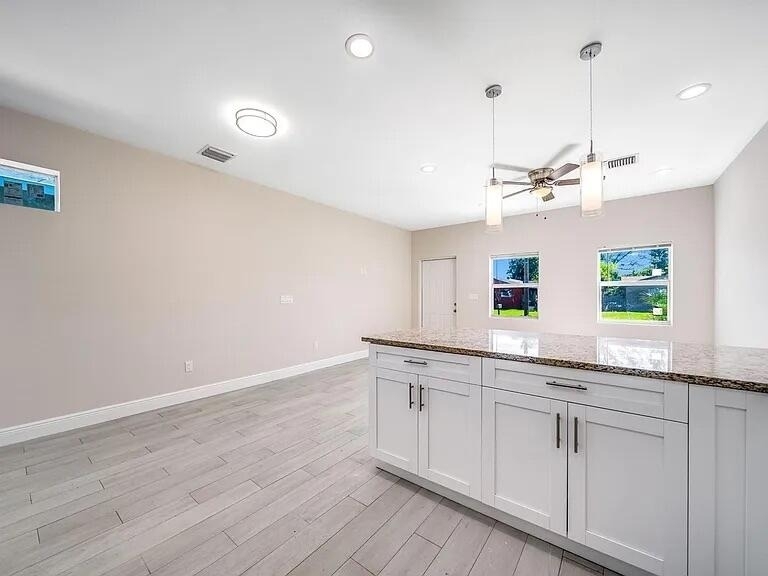 2714 Nokomis Avenue - Photo 3