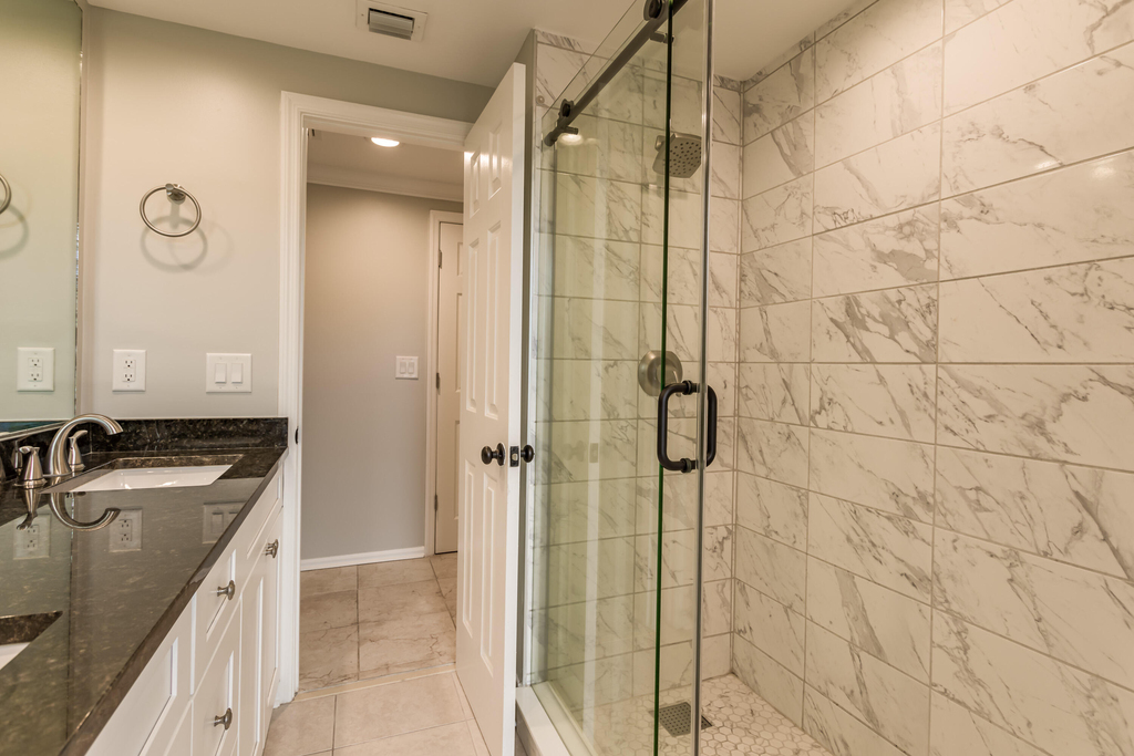 11842 Pebblewood Drive - Photo 10