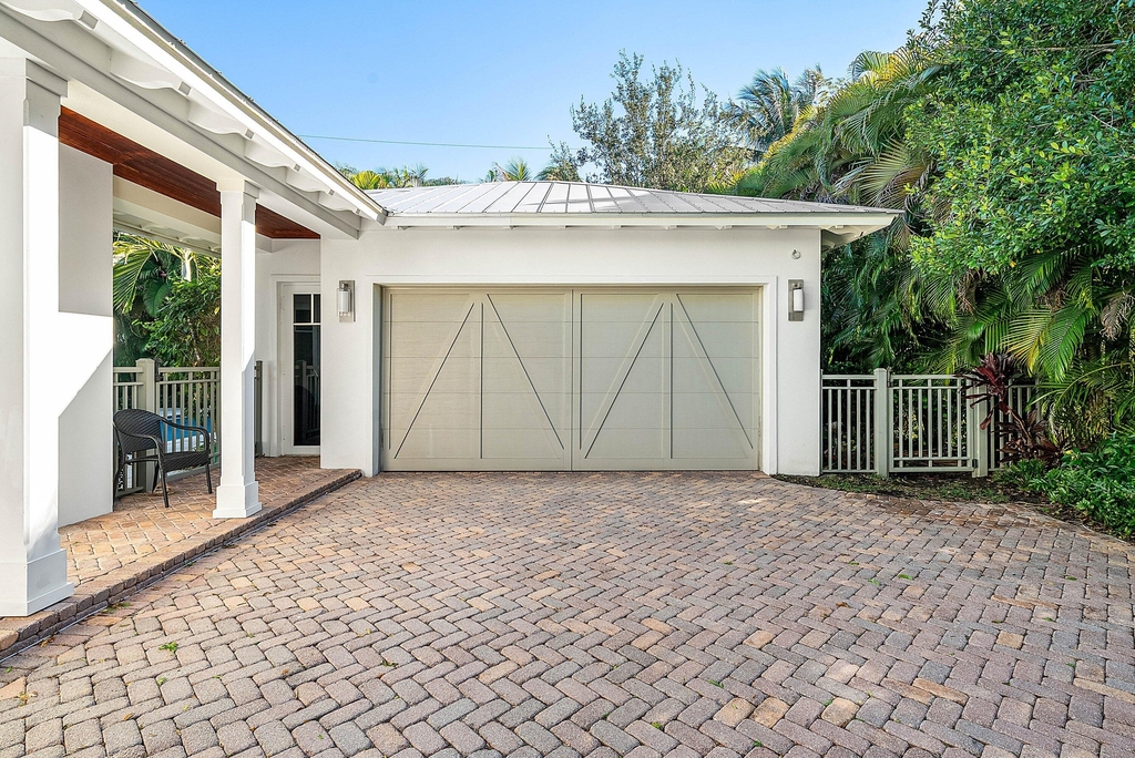120 Grove Way - Photo 3