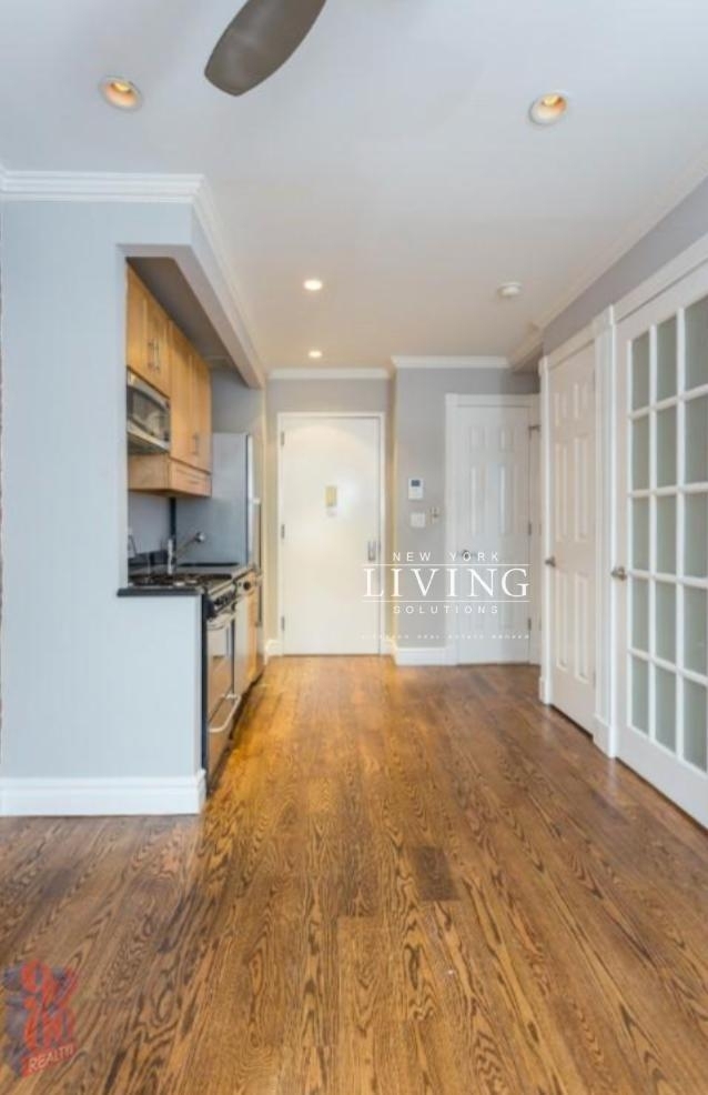 East 9th Street - Photo 3