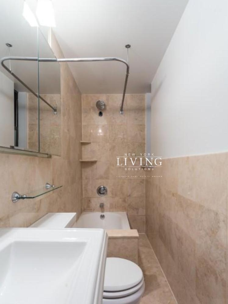 East 9th Street - Photo 2