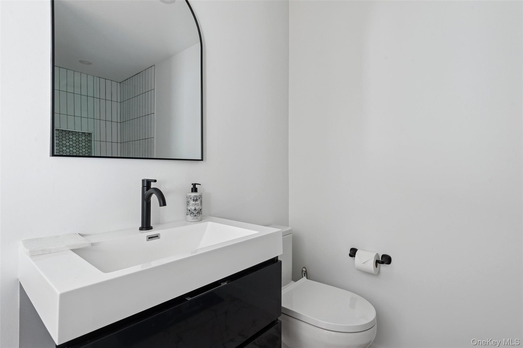 10 Hampton Street - Photo 16