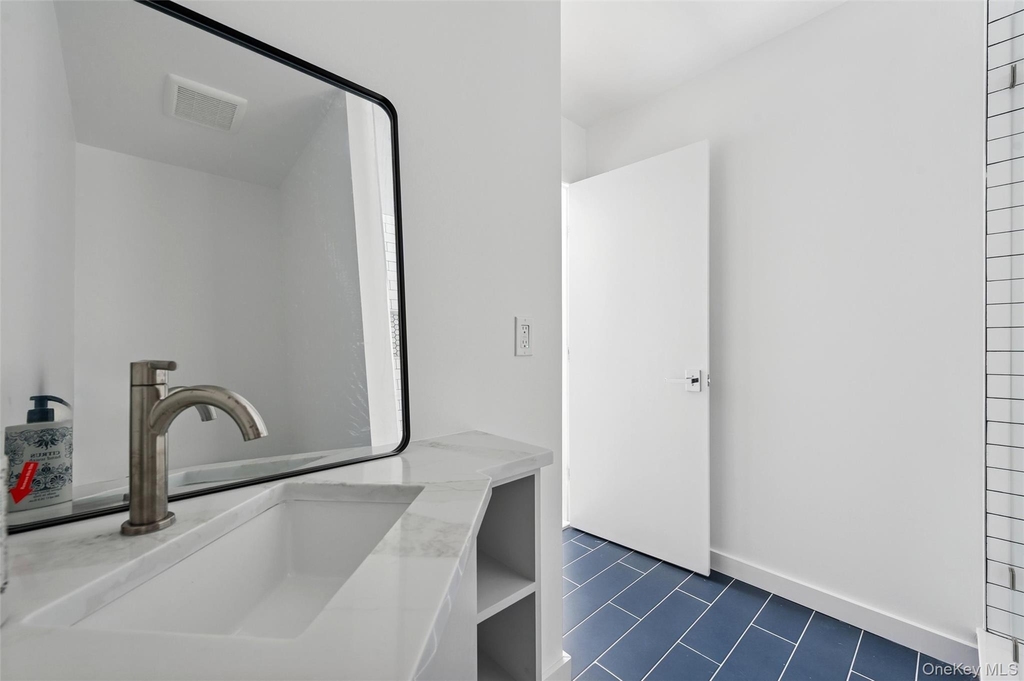 10 Hampton Street - Photo 13