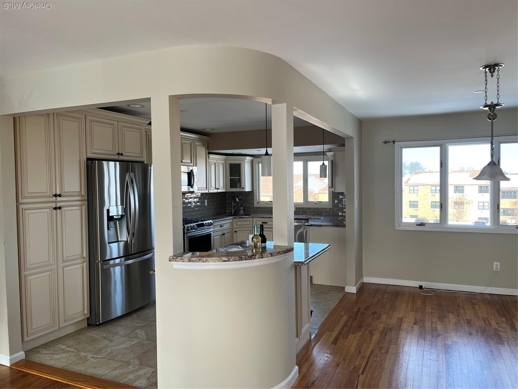 50 Florence Avenue - Photo 2