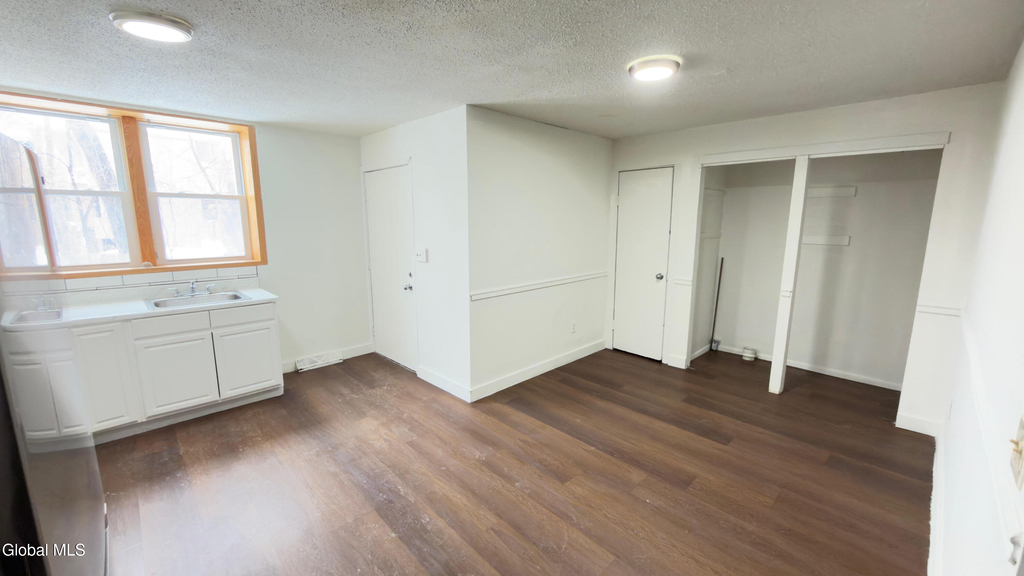 3132 6th Avenue - Photo 2