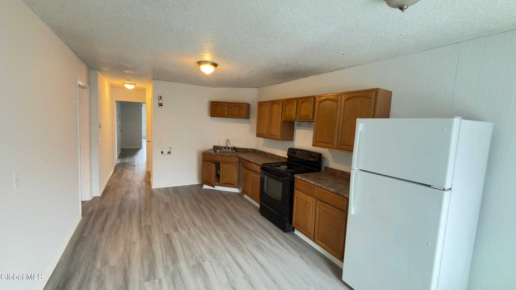 3132 6th Avenue - Photo 2