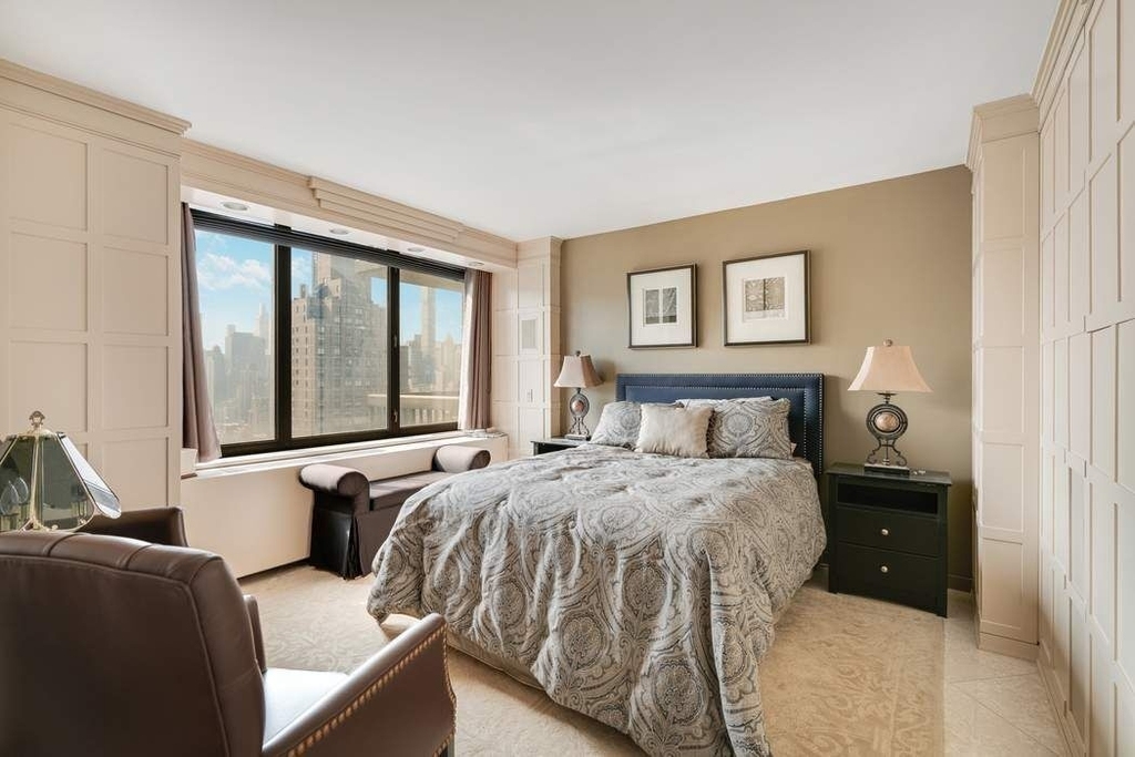 422 E 72nd Street - Photo 9