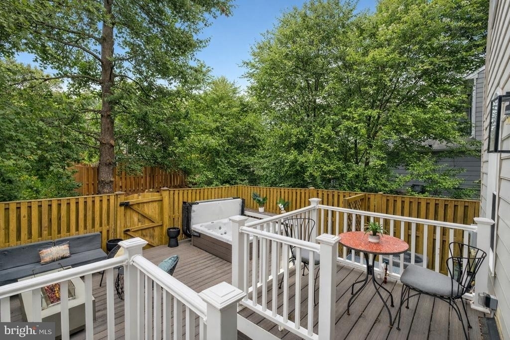 8713 Wadebrook Terrace - Photo 16