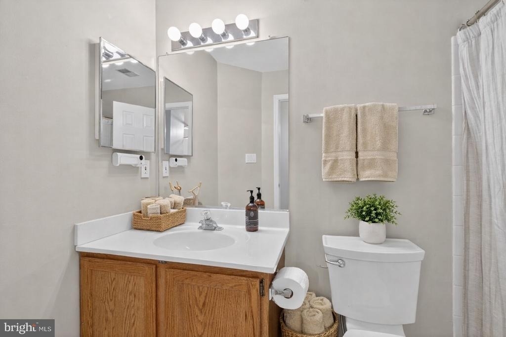 8713 Wadebrook Terrace - Photo 14