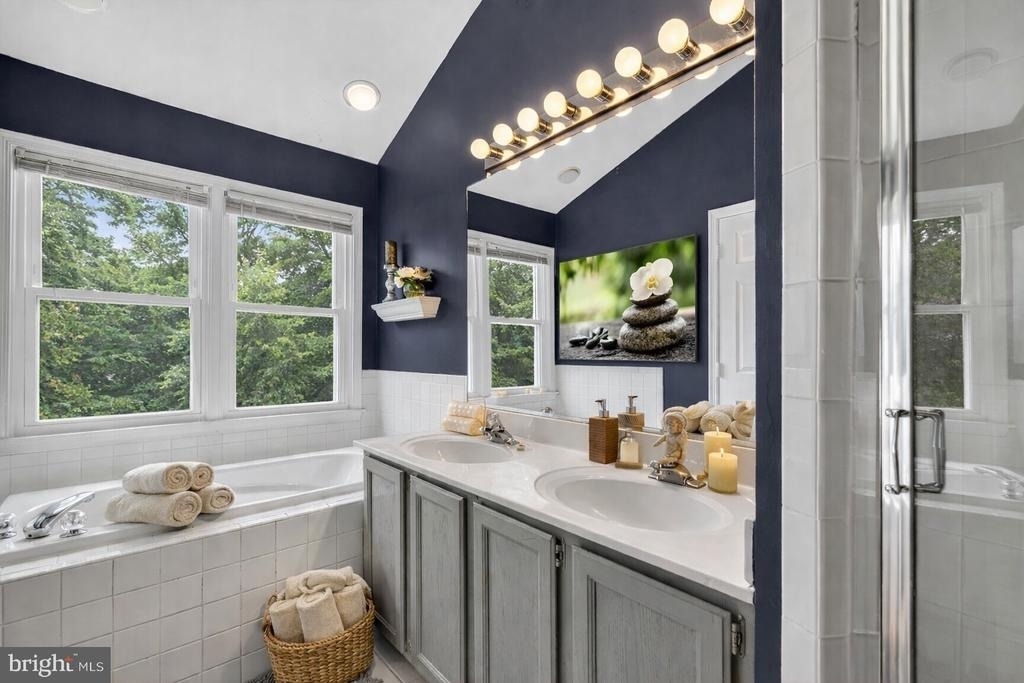 8713 Wadebrook Terrace - Photo 10