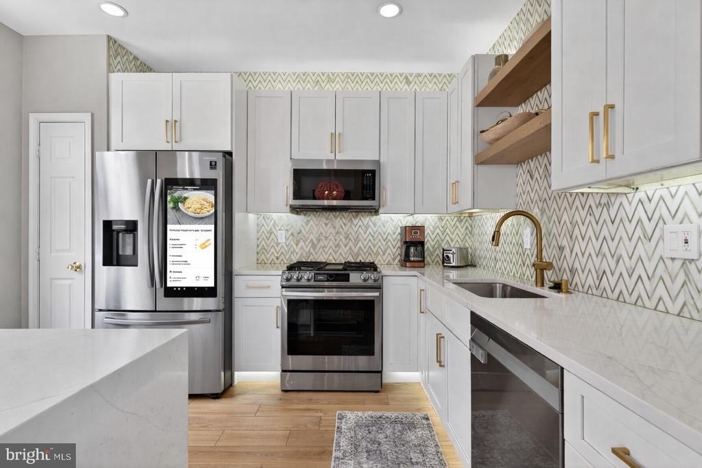 8713 Wadebrook Terrace - Photo 2