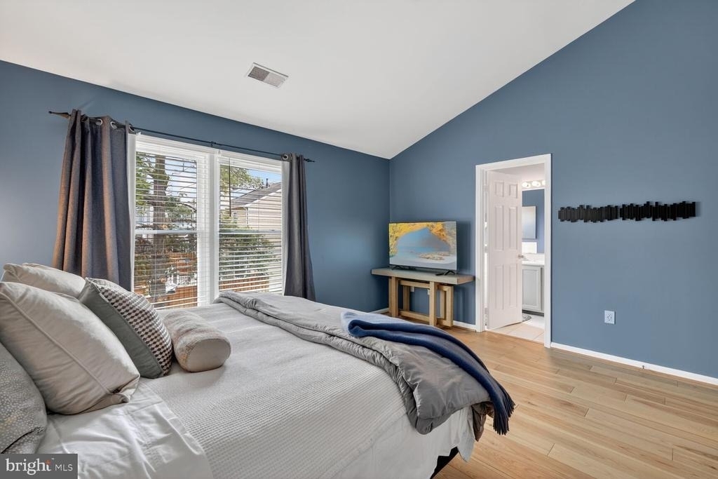 8713 Wadebrook Terrace - Photo 9