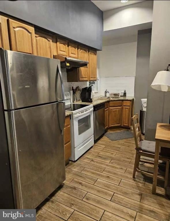 1829 Spruce Street - Photo 6