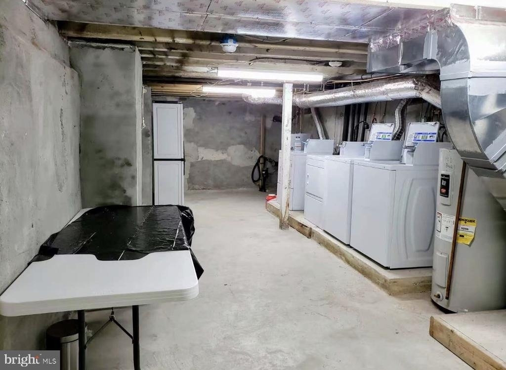 1829 Spruce Street - Photo 9
