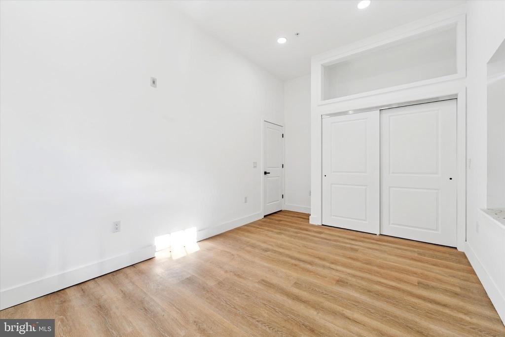 2424 W Thompson Street - Photo 13
