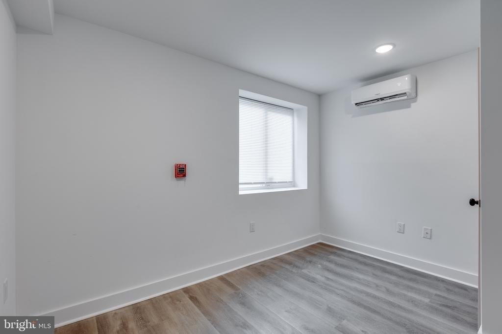 715 W Cumberland Street - Photo 12