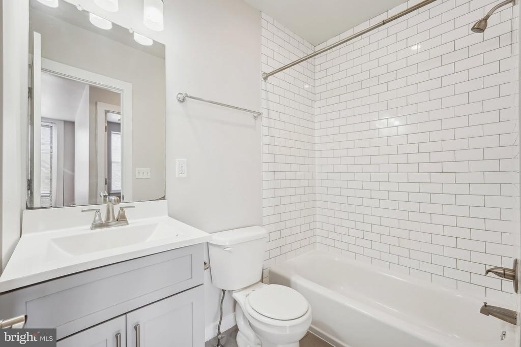 4300 Chestnut Street - Photo 2